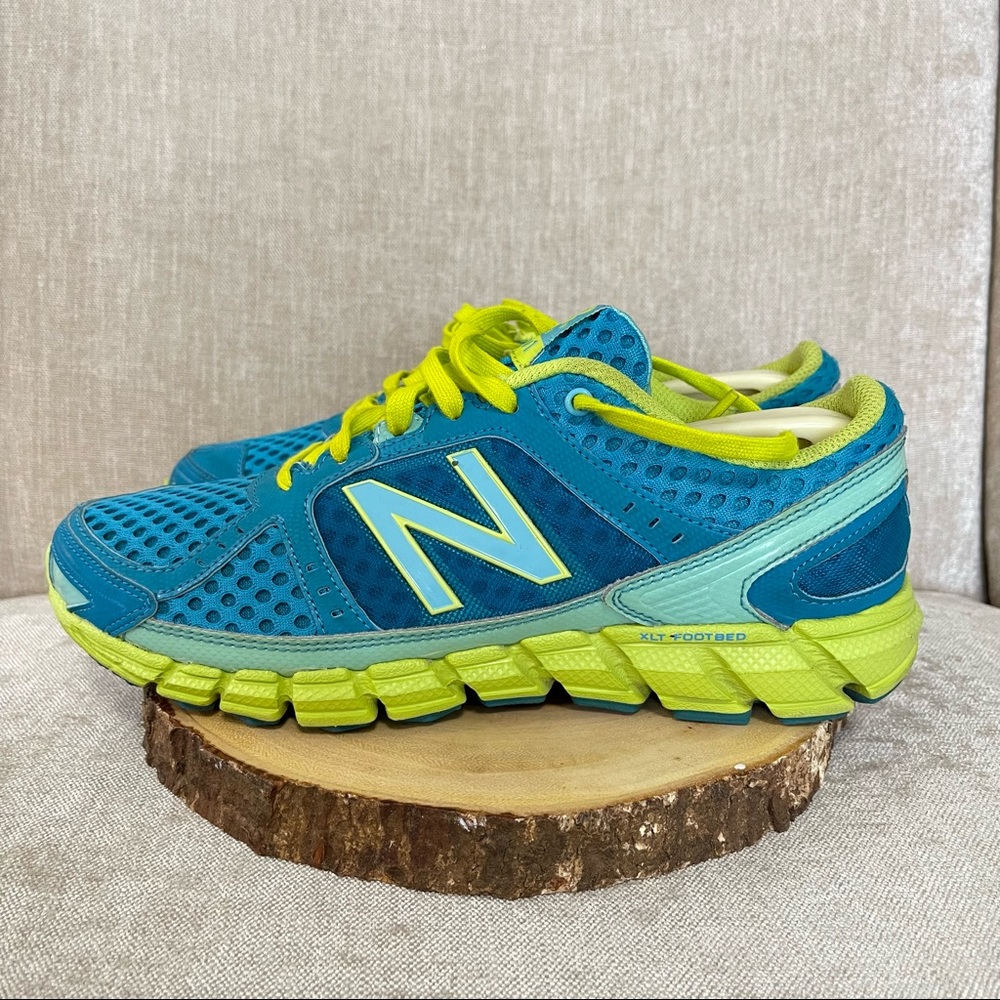 New Balance 750v1 Womens Sz 7 Running Shoes